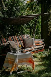 Pärchen Auszeit am Rande der Heide