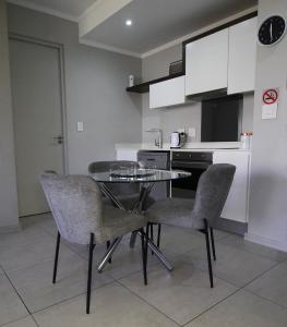 Sandton Smart Apartment Ten