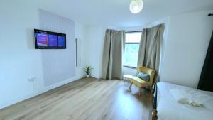 Luxury 8 Rooms & Garden near Excel London