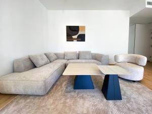 New Modern Apartment & Terrace