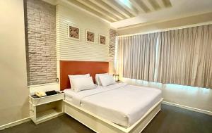 The Rich Hotel Rama 5