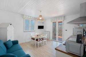 Blue Sea Apartment