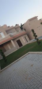 New furnitured villa with swimming pool and garden at King Mariot
