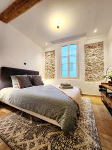 Le Massena Central - Dans le Vieil Antibes