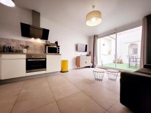 Le Thuret Fleuri - T3 avec Terrasse