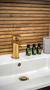 Quiet & Stylish 1BR Retreat in Lively North London