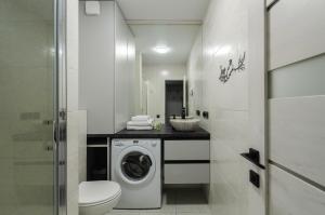 Petrovdom Apartments 10-68A in RC Manhattan, 11 Beresteiskyi Street