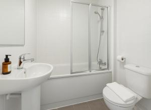 Deluxe Flat with Balcony in Hackney