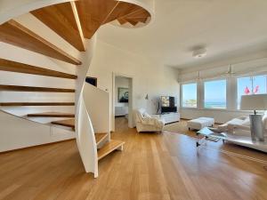 Penthouse Diamond in the sky with a sea view