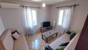 Pinelopi Holiday House