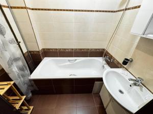 Сучасні 3-кімнатні апартаменти, метро Палац Спорту