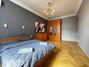 Сучасні 3-кімнатні апартаменти, метро Палац Спорту