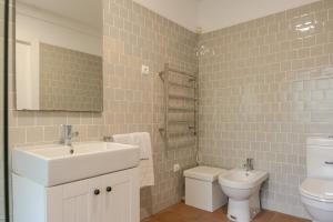 HostWise - Quiet & Modern Villa with Pool & River