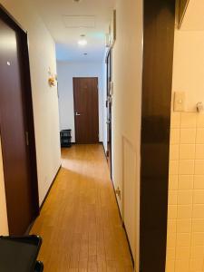 Namba 5 min walk, 100m to Kuromon Market in Sennichimae shopping district, 3 subway junctions