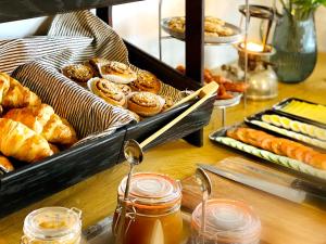 Lindarhóll Guesthouse