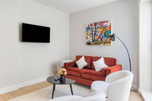 Luxurious 2BR Sleeps 6 Hotel-Style Comfort The Oak