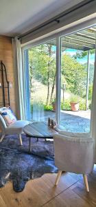 Romantic and Cosy Studio with Lake View in Meerfeld Eifel Region