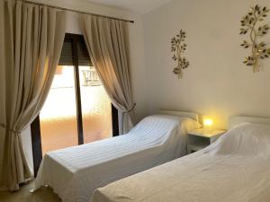 2 bedrooms sea view apartments in La Duquesa