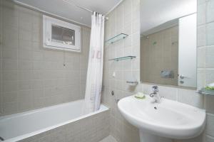 Hanioti Beachfront Paradise by Luxlikehome