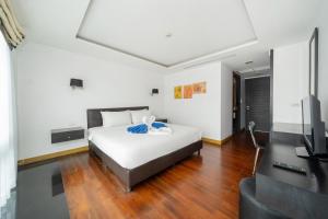 Holiday apartment at Palms, 100 meters to beach