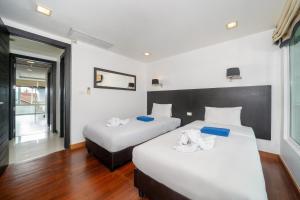 Holiday apartment at Palms, 100 meters to beach