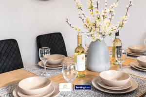 3 Bedroom House By The Yuma Homes Short Lets & Serviced Accommodation In Kent With Wifi & Parking