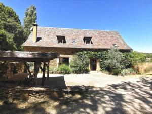 Villages vacances Hebergement insolite en Dordogne : Villa - Vue sur Jardin