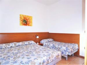 Spacious apartment in Caorle with shared pool
