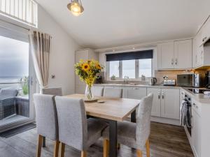 3 Bed in Westward Ho 65535
