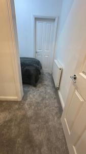 2-bed flat with free parking