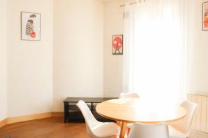 Apartment two rooms 15 min by subway from Paris