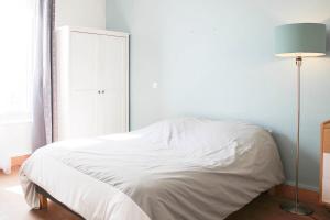 Apartment two rooms 15 min by subway from Paris