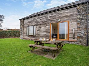 2 bed in Gower 40480