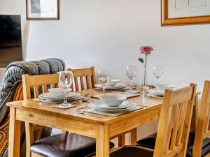 2 bed in Gower 40480