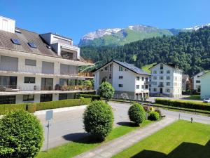 Central, newly renovated 2-room apartment