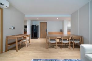 Apartment at Laguna Beachside by Lofty