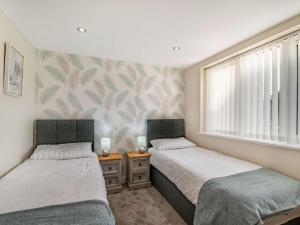 2 bed property in Howden 86817