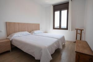 Beachfront Victoria apartment in tossa 2