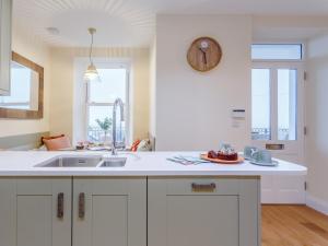 2 Bed in Westward Ho 77590