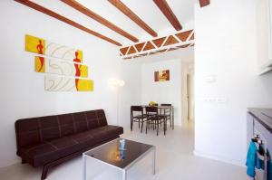One-Bedroom Apartment with Balcony room in Mosen Sorell Apartments