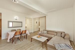 Urban Vista Apartment