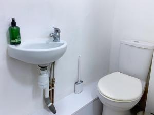 Tranquil Studio Retreat in Glastonbury