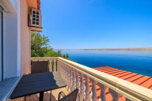 Two-Bedroom Apartment room in Apartments Dalibor-5m from sea