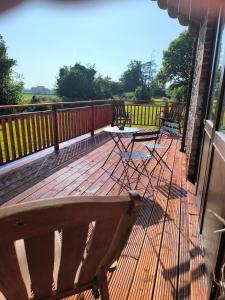 Mos Loft at Platforms End