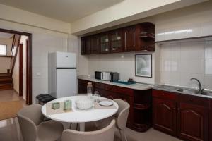 Casa Imaculado Coração by An Island Apart