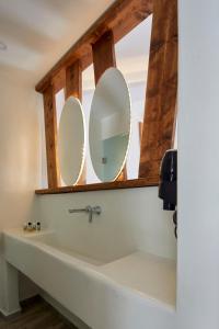 Deluxe Double Room with Panoramic Caldera View & Hot Tub room in Santorini View
