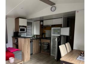 Mobil-home - Clim, TV, LV, LL - Camping LA CARABASSE 4 étoiles - MH-A021