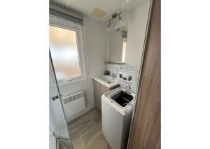 Campings Mobil-home - Clim, TV, LV, LL - Camping LA CARABASSE 4 etoiles - MH-A021 : photos des chambres