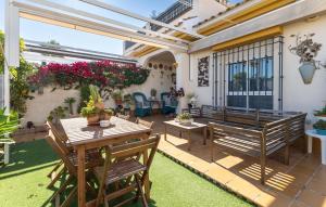 Nice Home In Orihuela Costa With Wifi