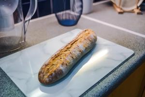 Central MCR 2BR 2BA, Parking, WiFi, Full Kitchen